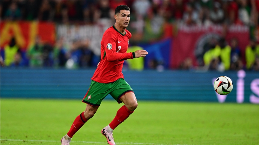 共和报：米兰正考虑冬窗签回41岁的蒂亚戈-席尔瓦